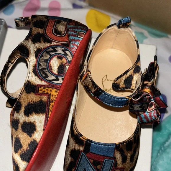 Christian Louboutin Bae Flat stain size 3